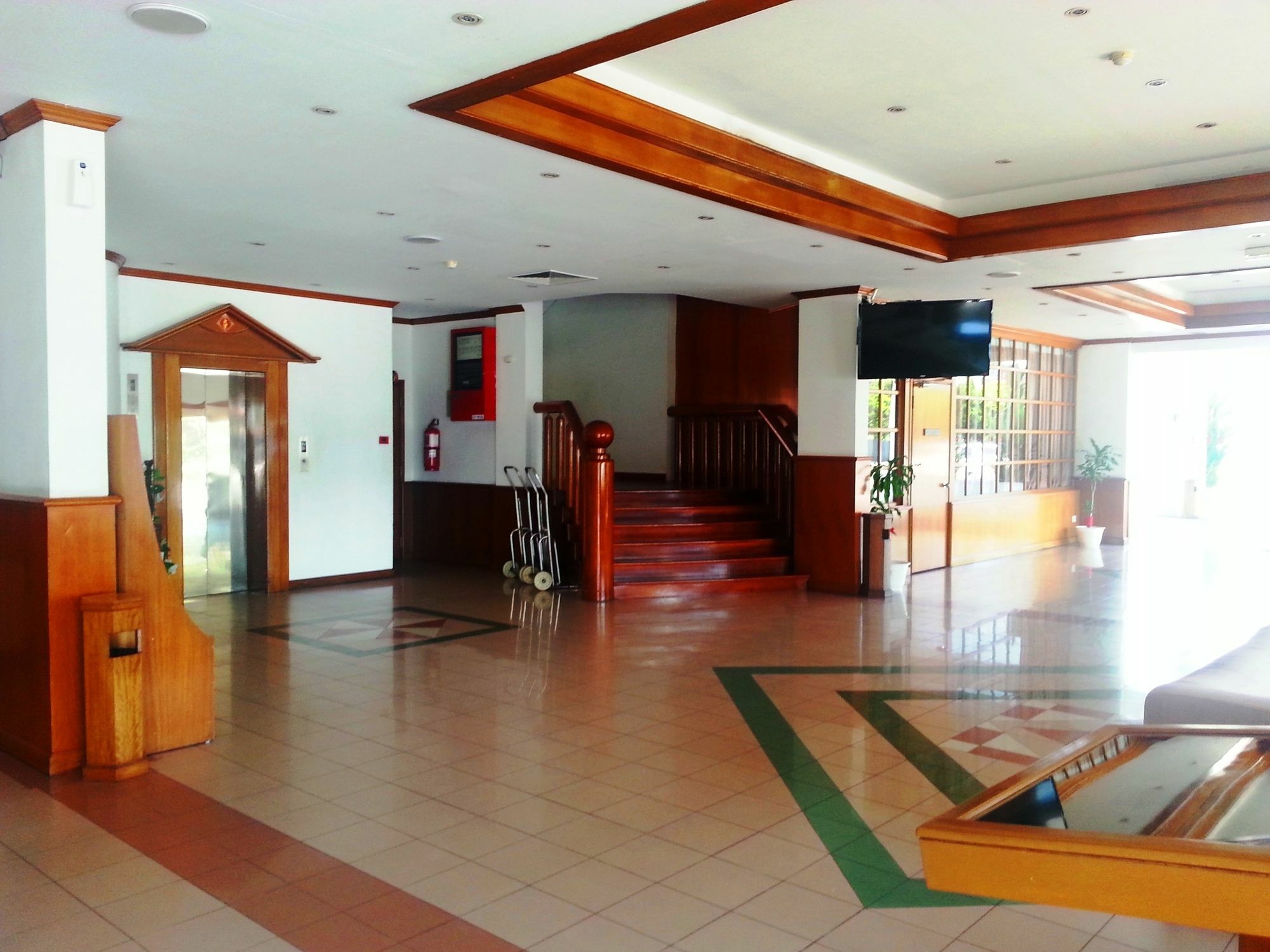Sanbay Hotel SDK Esterno foto
